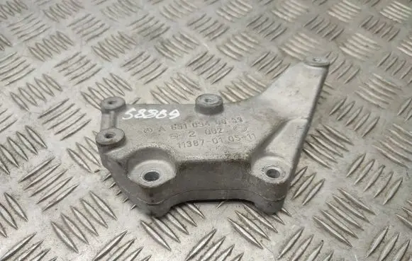 Mercedes-Benz GLC X253 C253 Engine mounting bracket A6510940039