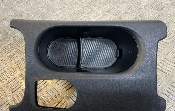 Mercedes-Benz CLA C117 X117 W117 Cup holder A1766800210 1248628A 03052017