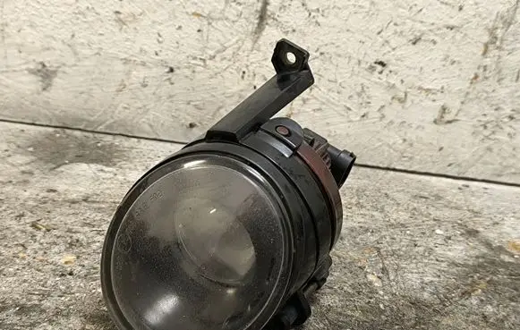Volkswagen Touran I Front fog light 27047900