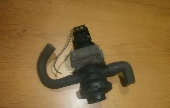 Mercedes-Benz C W202 Turbo solenoid valve 0011409960