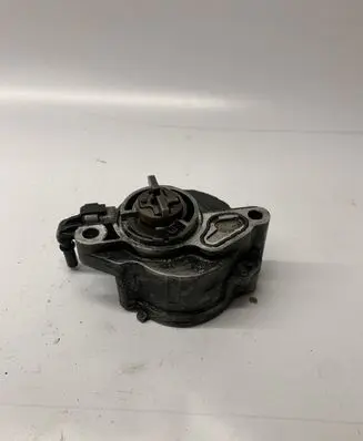 Ford Focus Vacuum pump D1563B 2303W