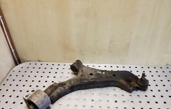 Chevrolet Captiva Front lower control arm/wishbone