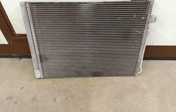 A/C cooling radiator (condenser)