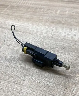 Opel Astra G Brake pedal sensor switch 09132299 09175172 09175185