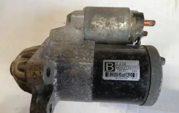 Mazda 2 Starter motor M000T32771