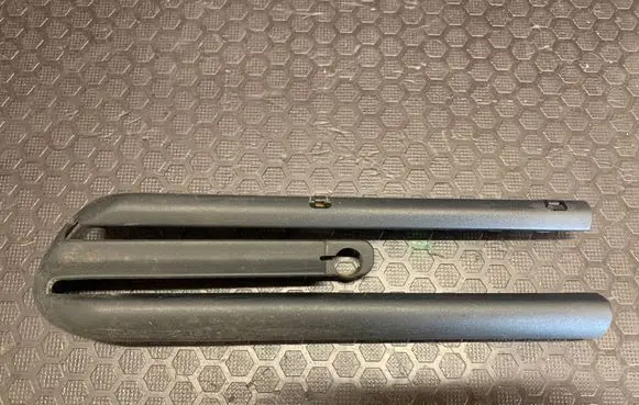 BMW 5 E39 Front passenger seat rail 52108207214