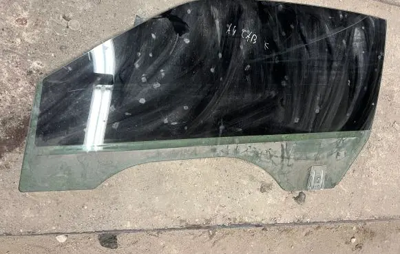 Audi A4 S4 B6 8E 8H Front door window/glass (coupe) 