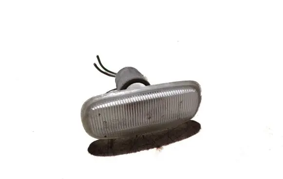 Audi A6 S6 C5 4B Front fender indicator light