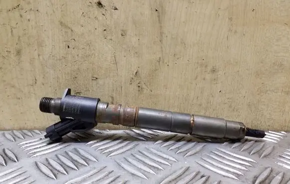 Volvo S60 Fuel injector 31303238 0445116046