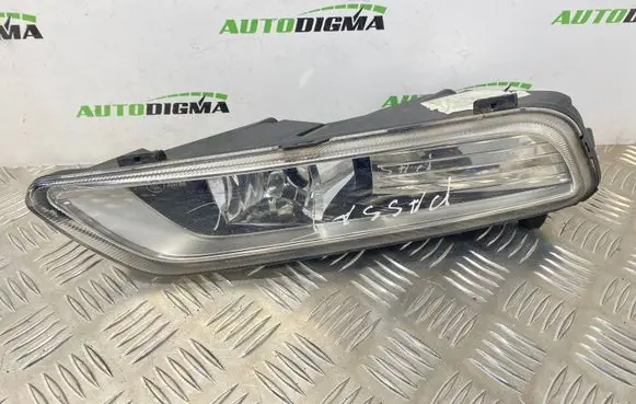 Volkswagen PASSAT B7 Front fog light A047358 176623