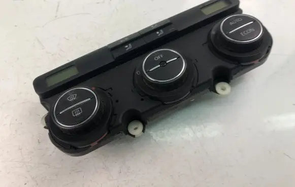 Volkswagen Golf V Interior fan control switch 123456