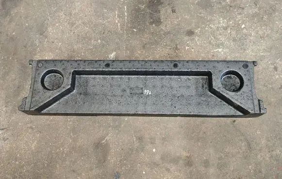 Opel Insignia A Spare wheel section trim 13305923 330812765