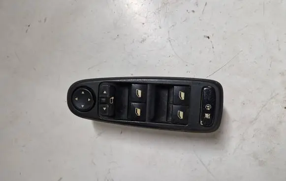 Citroen C4 I Picasso Electric window control switch 96639382ZD