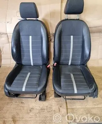 Ford Kuga I Front driver seat 