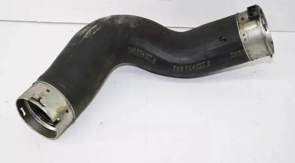 BMW 5 G30 G31 Intercooler hose/pipe 8571025