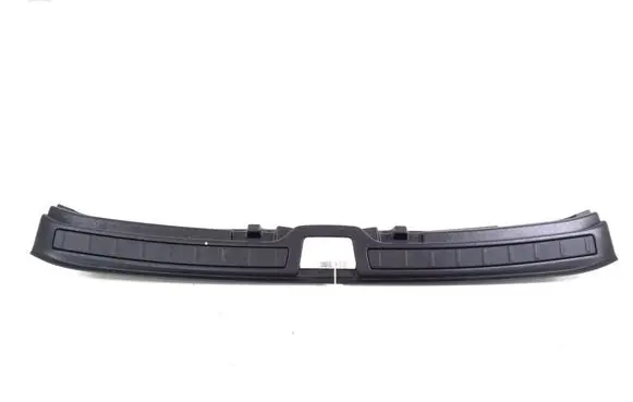 Trunk/boot sill cover protection