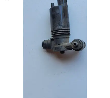 Land Rover Discovery 4 - LR4 Windscreen/windshield washer pump 1011284002