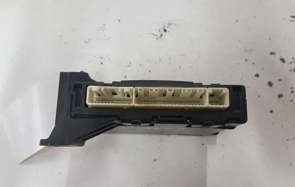 Toyota Avensis T270 Climate control unit 8865005242 MB1777008190