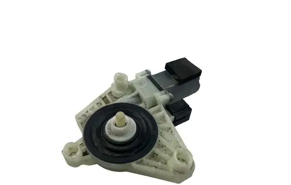 Volkswagen PASSAT B8 Front door window regulator motor 5Q4959801D