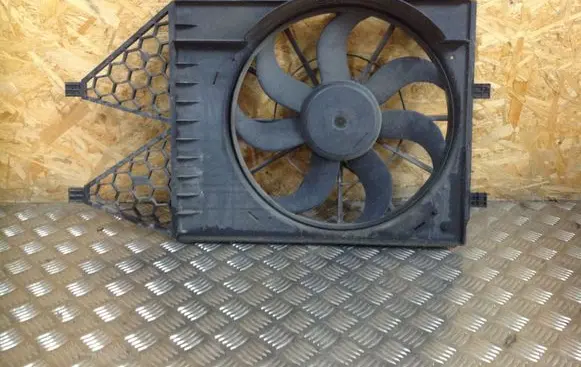 Seat Ibiza IV (6J,6P) Radiator cooling fan shroud 6R0121207
