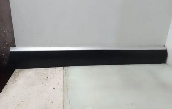 Porsche Cayenne (9PA) Front door trim (molding) 7L5837788