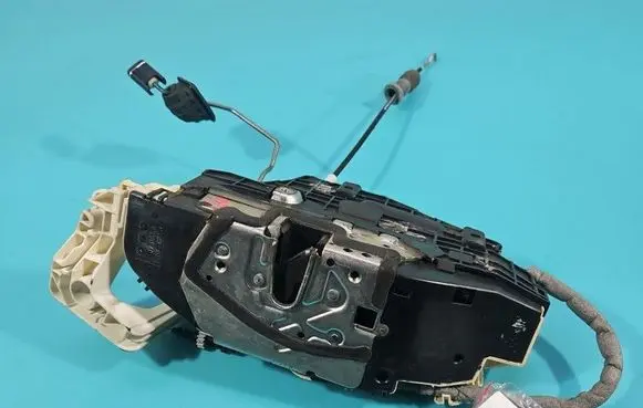 Mercedes-Benz S W221 Front door lock A2217204735 IMPRK1574371