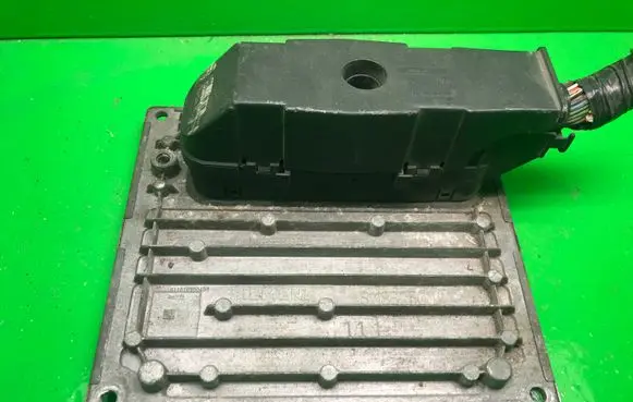 Ford Focus Engine control unit/module ECU 3S6112A650CB S118107004D S118325001