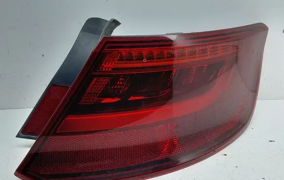 Rear/tail lights
