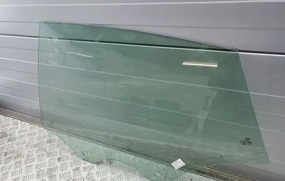 Audi A5 Rear door window glass 8W8845205 AS2