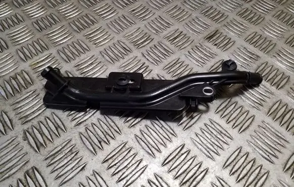 Volvo XC90 Engine coolant pipe/hose V00040