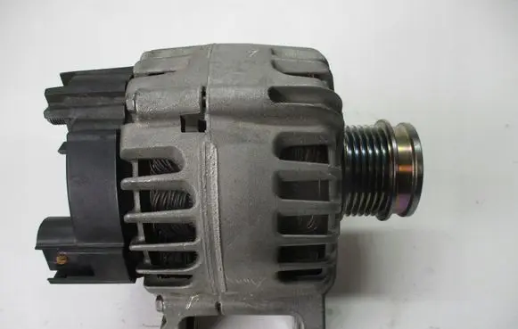 Seat Arona Generator/alternator 04E903015G
