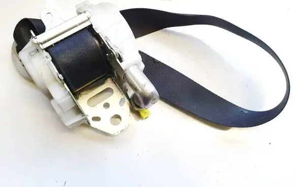 Lexus IS 220D-250-350 Front seatbelt 586942 7m8750-p