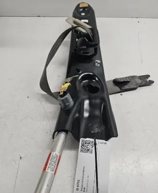 Volvo XC90 Front seatbelt 8093