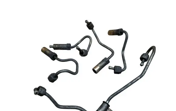 Nissan X-Trail T30 Fuel injector supply line/pipe 