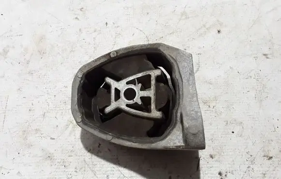 Volvo S90, V90 Engine mounting bracket 31480564