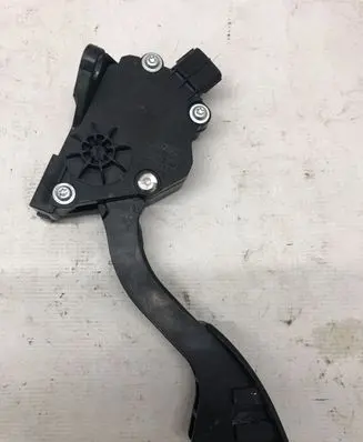 Toyota Prius (XW30) Accelerator throttle pedal 7811012050