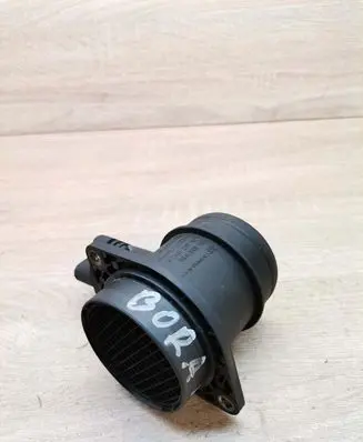 Volkswagen Bora Mass air flow meter 06A906461 0280217121