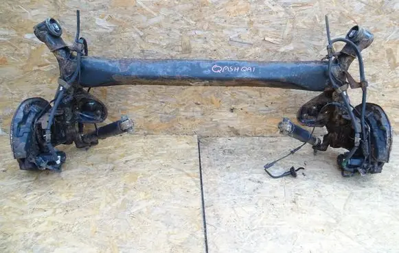Nissan Qashqai Rear axle beam 