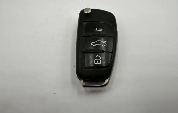 Audi A6 S6 C6 4F Ignition key/card 4F0837220R 033140101