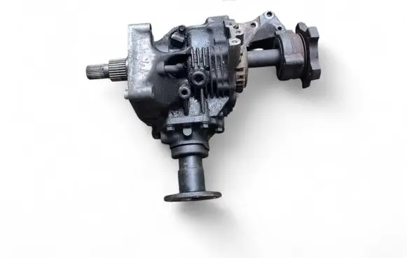 Nissan X-Trail T30 Gearbox transfer box case 33100-8H513
