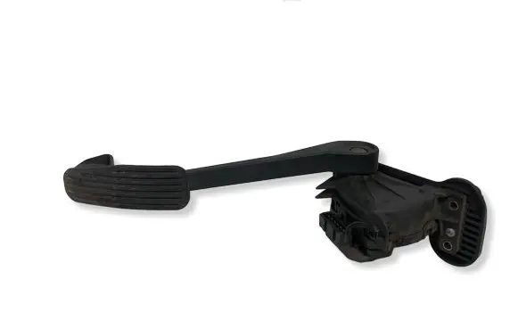 Volvo V70 Accelerator throttle pedal 30636004 6PV00853701