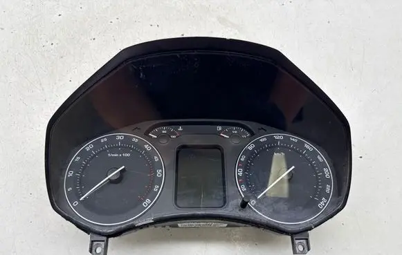 Skoda Octavia Mk2 (1Z) Speedometer (instrument cluster) 1Z0920842D
