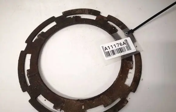 Dodge Magnum In tank fuel pump screw locking ring/nut 