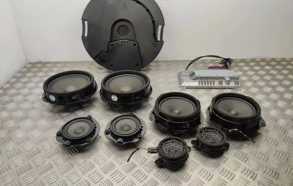 Audi Q2 - Audio system kit 81A035466B 8V4035411C 8V3035710