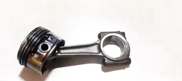 Peugeot 307 Piston with connecting rod