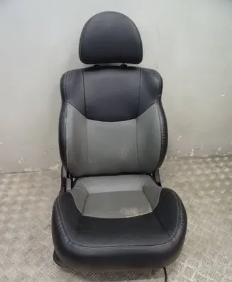Hyundai Coupe Front passenger seat