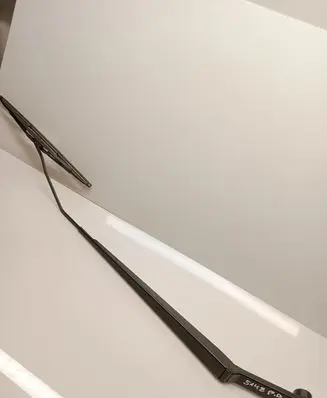 Suzuki SX4 Front wiper blade arm NOCODE