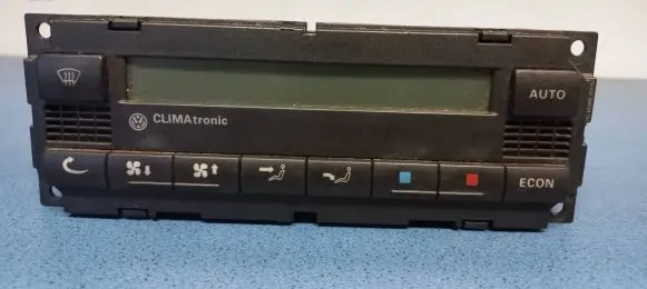 Volkswagen PASSAT B5.5 Climate control unit 0005GP