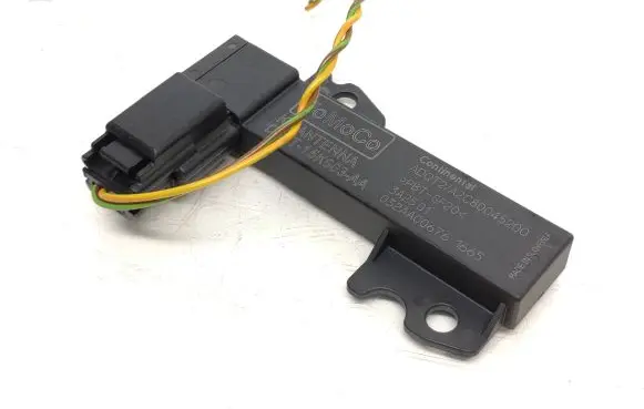 Ford Focus Aerial antenna amplifier DS7T15K603AA 032AA00676 A2C80045200