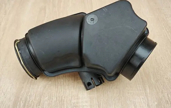 BMW 4 G22 G23 G24 G26 Intake resonator 8580432